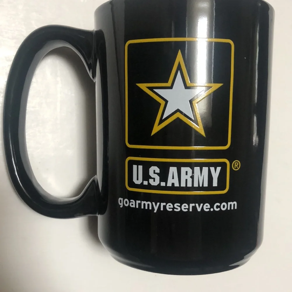 US Go Army‎ Gold Star Black Mug